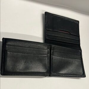 Tumi Black Leather Trifold Wallet Multiple Slots